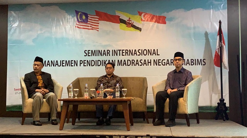 Seminar Manajemen 3.jpg